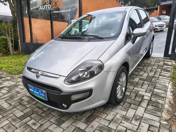 FIAT PUNTO 1.4 ATTRACTIVE ITALIA 8V FLEX 4P MANUAL FIAT PUNTO 1.4 ATTRACTIVE ITALIA 8V FLEX 4P MANUAL